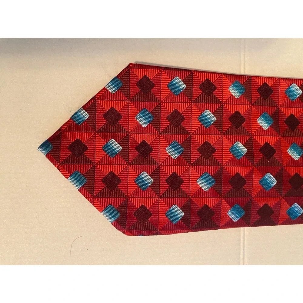 Crazy Horse Red Geometric Diamond Silk Tie A Claiborne Company‎ Mens Necktie